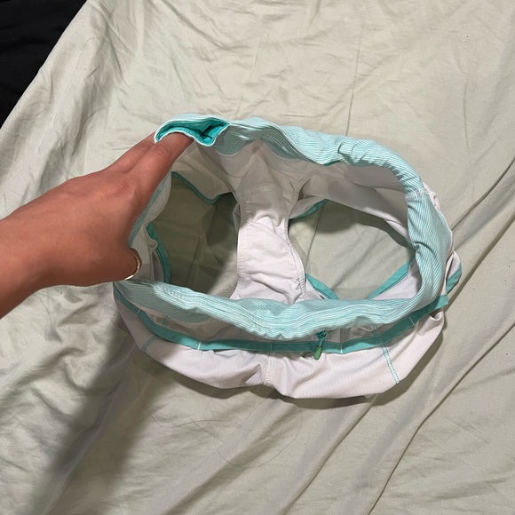 Lululemon shorts size4 - Picture 5 of 6